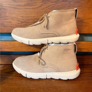 Sorel Women’s Tan Chukka Boots size 9.5